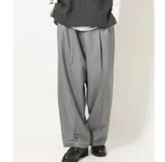 美品a.v.v HOMMEツータックワイドパンツ グレー　サイズF ユニクロ