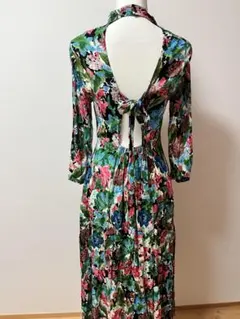 ZARA ザラ　レディース　ロングワンピース　花柄　派手　バック開き　リゾート