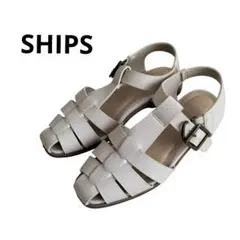 ホワイト編み込みストラップサンダル