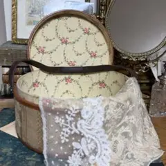 カルトナージュボックス&ベール付きワックスフラワーティアラ　フランスアンティーク カルトナージュボックス&ベール付きワックスフラワーティアラ フランス