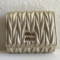 ✨未使用に近い✨ miumiu ミニ財布 マテラッセ アイコン 二つ折り