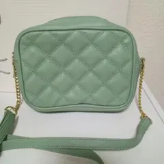 ミントグリーン キルティングショルダーバッグ