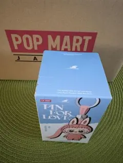 POP MART イニシャル　ラブブ　Q