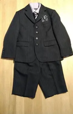 レディフレディ フォーマルスーツ ダークストライプ 110cm　黒サスペンダー付