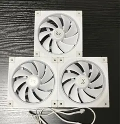 DeepCool FL12 ホワイト PCケースファン 3個セットのサムネイル