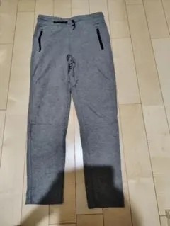 GAPFIT　グレー ロングパンツ ジップポケット160cm