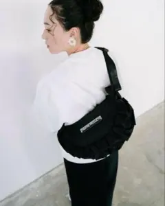 フリル ショルダーバッグ