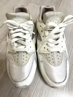 ○☆新品 未使用 ナイキ エア ハラチ ハイテクスニーカー ホワイト
