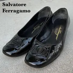 【美品】Ferragamo フェラガモ　ガンチーニ エナメルパンプス 黒22.5のサムネイル