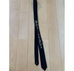 【STUSSY】 希少！！ナローネクタイ 菅田将暉着用 カール・ラガーフェルド STUSSY】 希少！！ナローネクタイ 菅田将暉着用 カール・ラガーフェルド