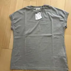 【新品タグ付き】 スクロール　大人のフレンチトップスのサムネイル