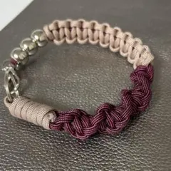 パラコード スマホハンドストラップ　ハンドメイド　ピンクベージュ×ワインブラック