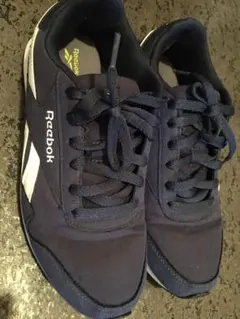 リーボック　靴　スニーカー　メンズ　Reebok ネイビー　美品　3eのサムネイル