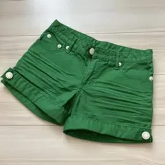 グリーン ロールアップショートパンツ