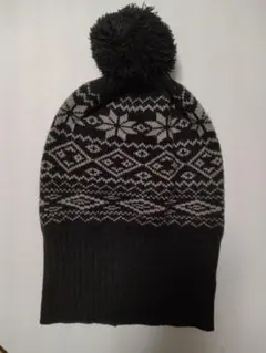 雪の結晶模様ニット帽 ポンポン付き
