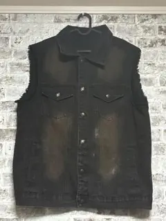 ブラックデニムベスト フリンジ仕上げ