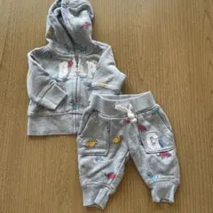 GAP 恐竜柄 セットアップ　ジップアップパーカー　1〜3m ベビー　綿100%