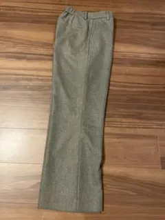 グレー ワイドパンツ センタープレス