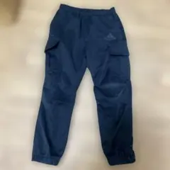 adidasアディダス　ズボン　ボトムス　黒　130