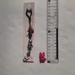 キャラクターキーホルダー、ピンクのネコ