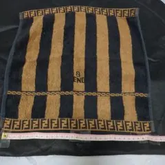 【新品】FENDI フェンディ タオルハンカチ ズッカ柄のサムネイル