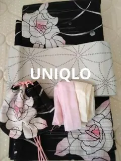 UNIQLO　黒地にピンク花柄の浴衣・帯セット　巾着　腰紐2本付き