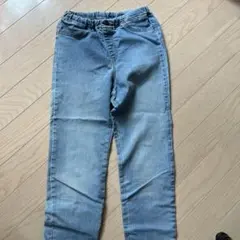 GU ライトブルー ストレートパンツ 130センチ　調節ゴム付き　春