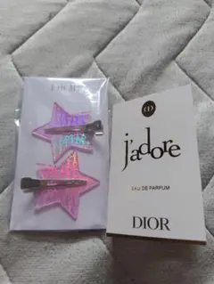 Dior ノベルティ 星型ヘアクリップ　サンプル付きのサムネイル