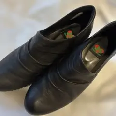 破格！JSハートレーベル　ブラックレザーウェッジソールスリッポン