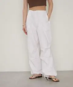 カーゴパラシュートパンツ