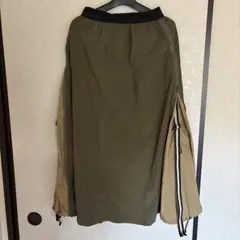 カーキ色 ナイロン ロングスカート ジップデザインのサムネイル