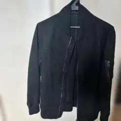 黒のジップアップジャンパー Mサイズ