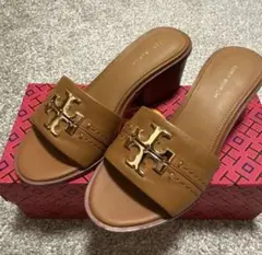 未使用TORY BURCH トリーバーチ レザーサンダル ブラウン ゴールドロゴのサムネイル