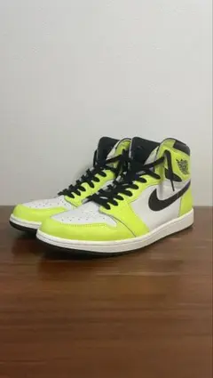 Nike Air JORDAN 1 RETRO HIGH OG VOLT