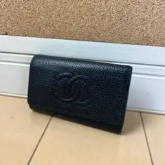 CHANEL ブラックレザーキーケース　キャビアスキン