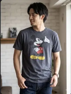 ミッキーマウス グラフィック Tシャツ ユニセックス！チャコールグレー