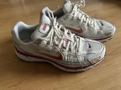 NIKE P-6000 ホワイト レッド スニーカー
