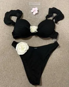 【新品】ブラック フラワー装飾 水着＋桜ヘアピン セット