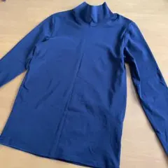 ユニクロ　ネイビー タートルネック 長袖トップス