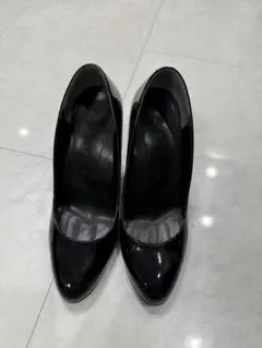 ダイアナ　黒 エナメル ポインテッドトゥ ハイヒール　23.5㎝