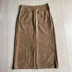 ［GU] ジーユー　スエード調　タイトスカート[L］黒ブーツに合わせると可愛い！