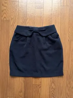 ネイビー タイトスカート リボン付き ミニ丈のサムネイル