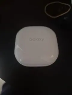 Samsung Galaxy イヤホンケース ホワイトのサムネイル