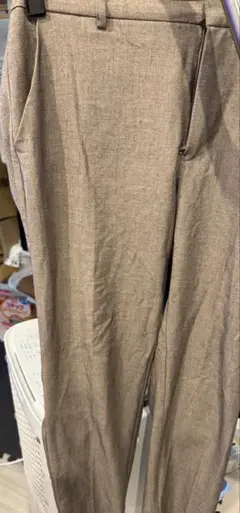 ベージュ レディースパンツ チャック付き