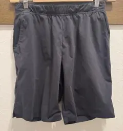 UNIQLO 黒　ショートパンツ Mサイズ