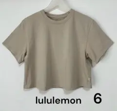 lululemon クロップド丈 Tシャツ ライトベージュ 6のサムネイル