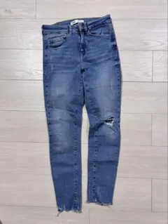 ZARA ライトブルー スキニーダメージデニム