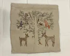 コーラルアンドタスク　Woodlivingtree クッションカバー 刺繍