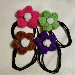 かぎ針編み 小花モチーフ ヘアゴム ハンドメイド　4点セット