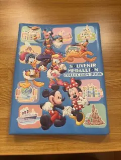 ディズニースーベニアメダル52枚、ケースセット